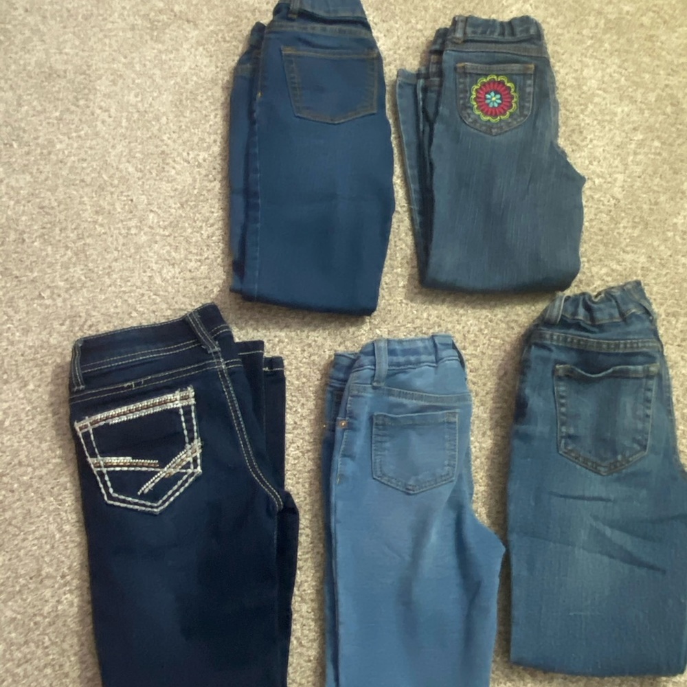 Lot of girls jeans sizes 6x/7 or 7/8